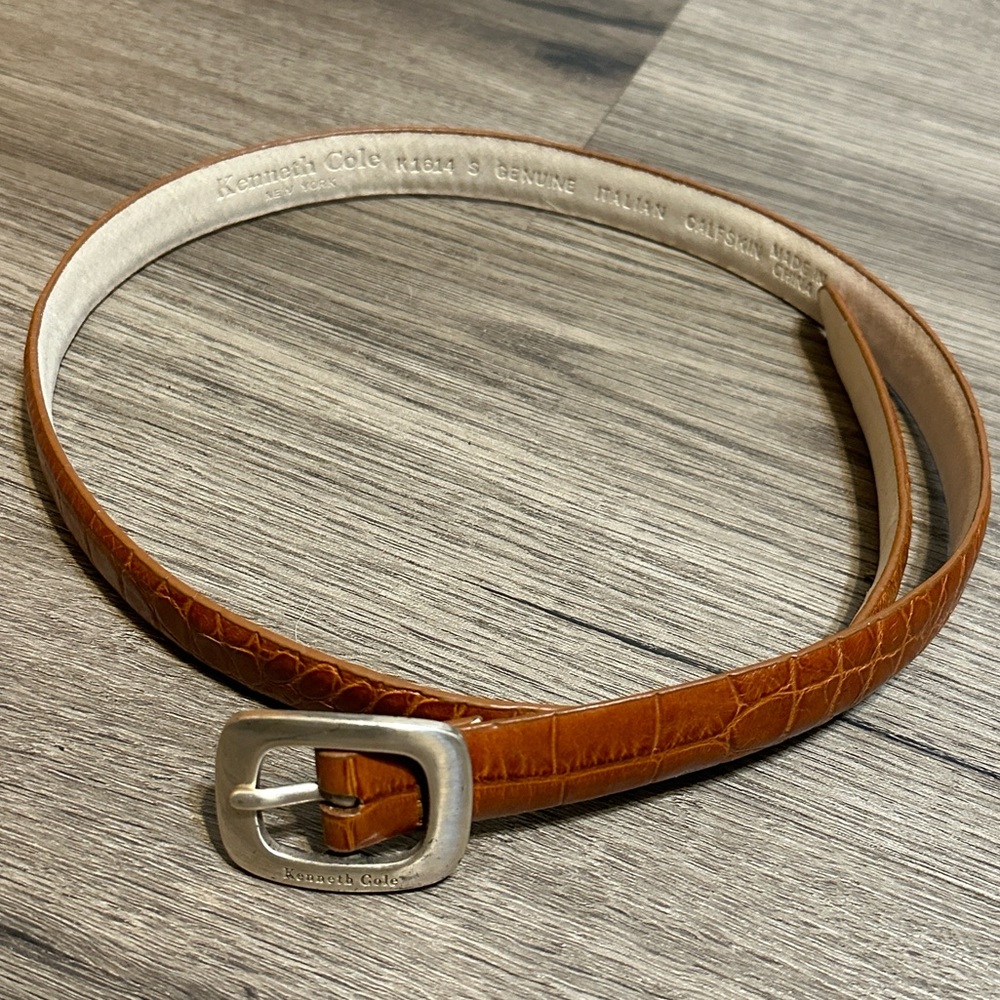 Kenneth Cole New York Brown leather belt size small excellent condition
